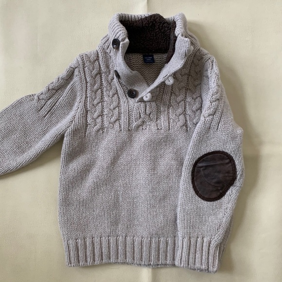 Sweater - Picture 4 of 4